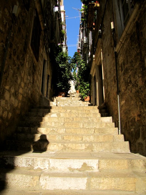 Dubrovnik Stairs - http://27thandolive.com