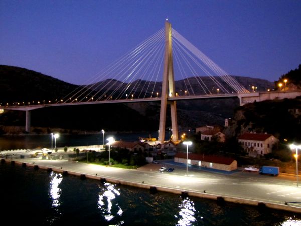 Dubrovnik Bridge - http://27thandolive.com