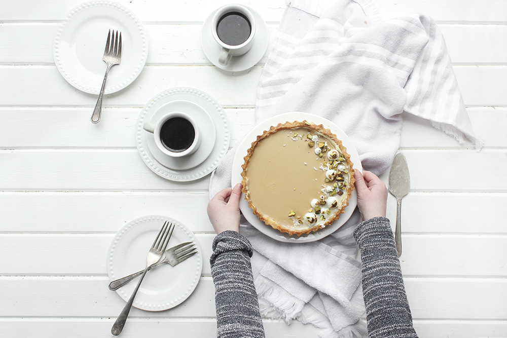 Earl Grey Panna Cotta Tart - smooth and creamy earl grey infused panna cotta set into a pate sucree crust brushed with white chocolate #tart #pannacotta #dessert #baking #earlgrey #tartrecipe #tea #earlgreytea #easydessert #simpledessert