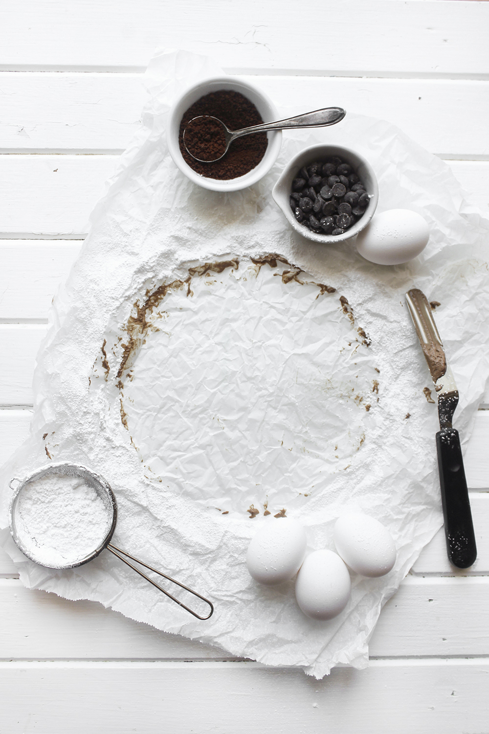 Mocha Almond Meringue Cake - Rich mocha almond mousse sandwiched between two layers of crisp almond meringue making a sweet coffee flavoured dessert #mocha #meringuecake #meringue #chocolate #dessert #baking #simplebaking #meringuesandwich 